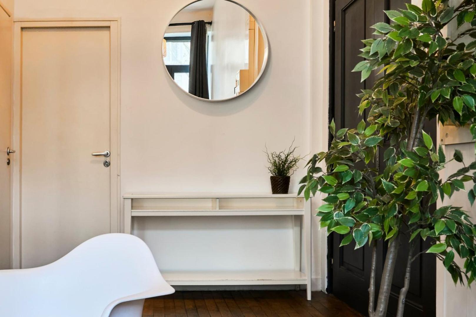 Bright 3-Bedroom 2-Bathroom Flat. Лилль Экстерьер фото